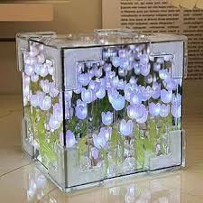 GlowTulip Cube Lamp – Lámpara de Tulipanes en Cubo